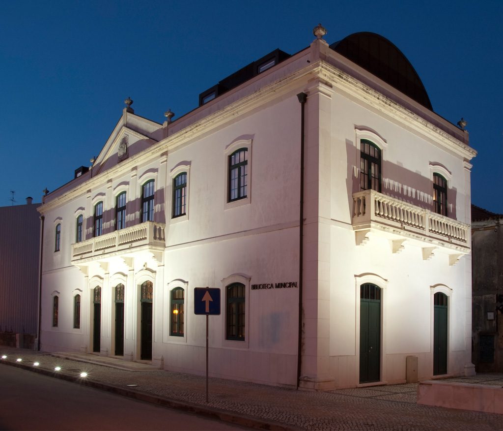 Biblioteca Municipal de Oliveira do Bairro